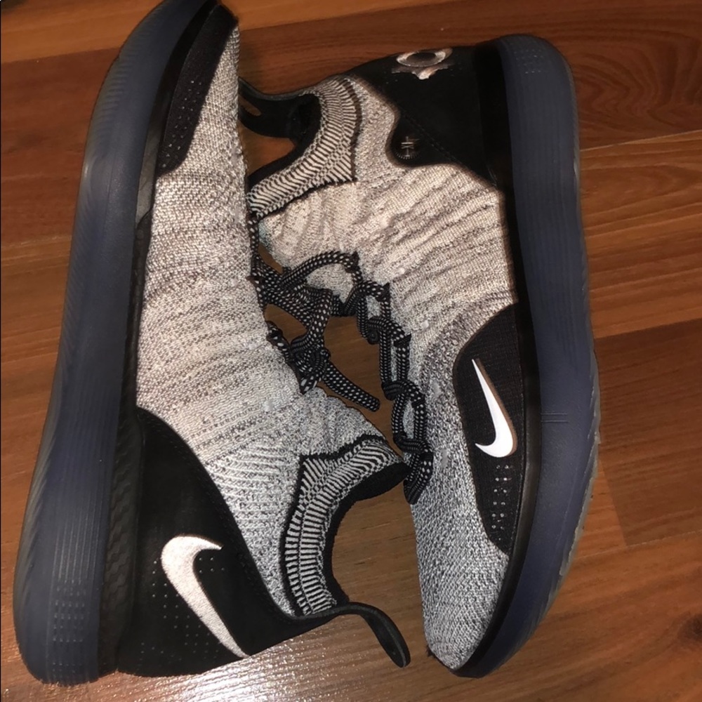 KD 11’s Size 8 Men’s - Women’s 9.5